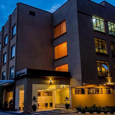 Canary Hotel Kampala Dış mekan fotoğraf
