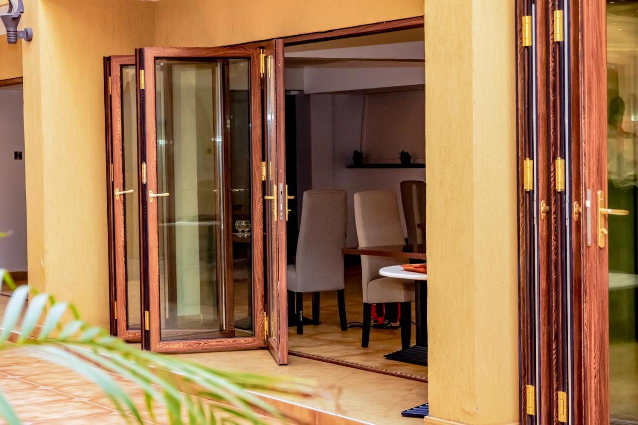 Canary Hotel Kampala Dış mekan fotoğraf